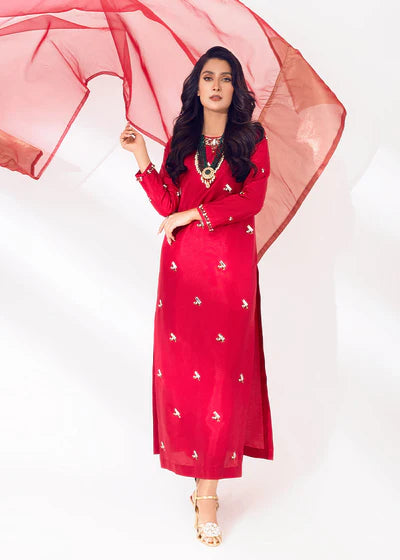 Ayeza Khan - Rosa